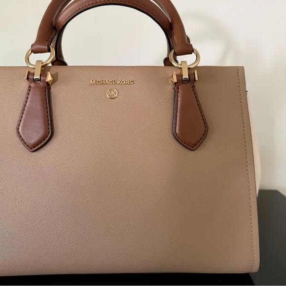 BRAND NEW Michael Kors Marilyn Satchel Bag. 🤎👜 Beautiful!! - Picture 2 of 16